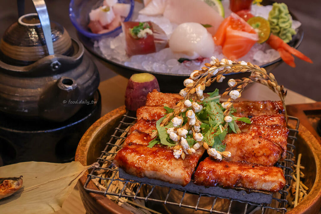 稻香嫩肩豚朴葉燒-藝奇日本料理